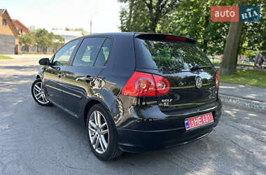 Хэтчбек Volkswagen Golf 2008 в 