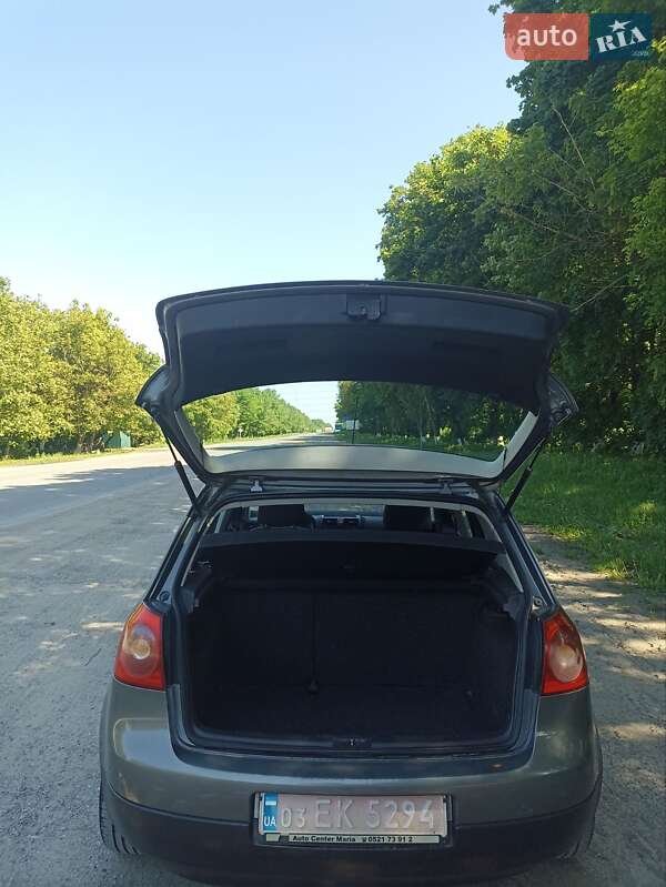 Хэтчбек Volkswagen Golf 2005 в Дунаевцах