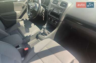 Хэтчбек Volkswagen Golf 2010 в 