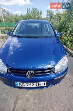 Хэтчбек Volkswagen Golf 2005 в Умани