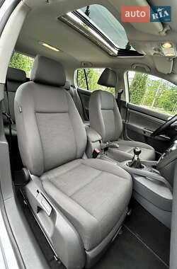 Хэтчбек Volkswagen Golf 2007 в 