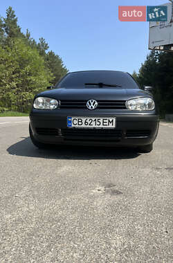 Хетчбек Volkswagen Golf 2002 в Чернігові