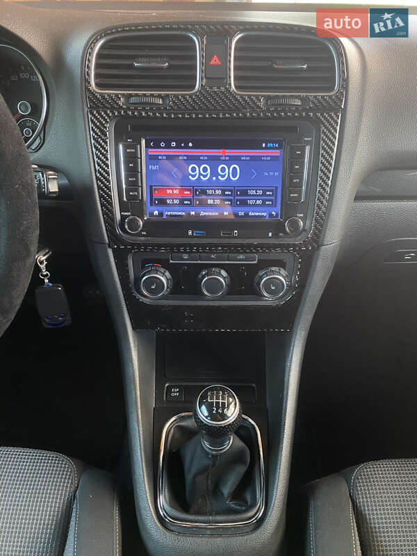 Хетчбек Volkswagen Golf 2009 в Мукачевому