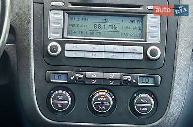 Хэтчбек Volkswagen Golf 2006 в 