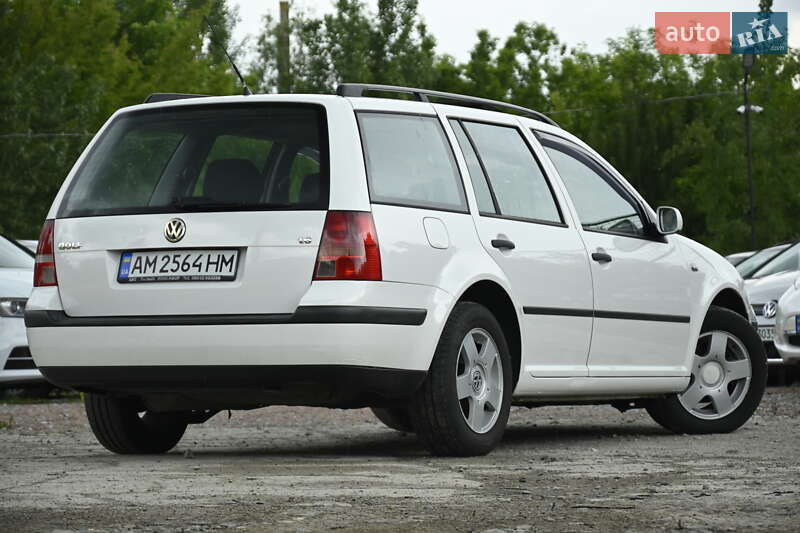 Універсал Volkswagen Golf 2003 в Бердичеві