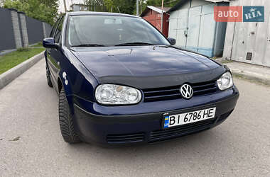 Хэтчбек Volkswagen Golf 1999 в 