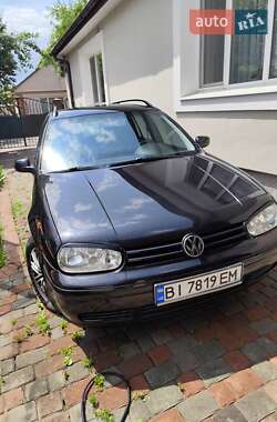 Универсал Volkswagen Golf 2000 в 