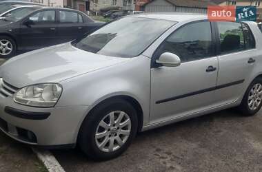 Хэтчбек Volkswagen Golf 2004 в Луцке
