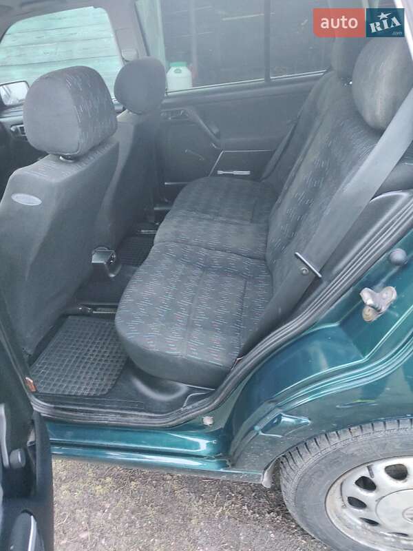 Универсал Volkswagen Golf 1998 в Овруче