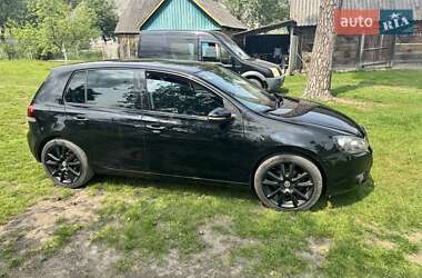 Хетчбек Volkswagen Golf 2010 в 