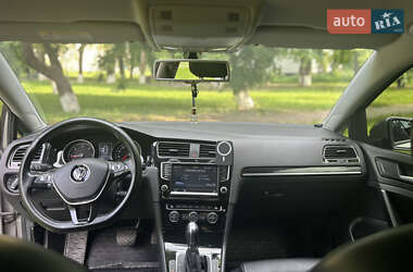 Хэтчбек Volkswagen Golf 2014 в 