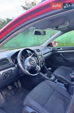 Універсал Volkswagen Golf 2011 в 