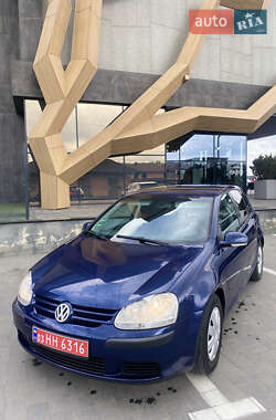 Хетчбек Volkswagen Golf 2005 в Луцьку