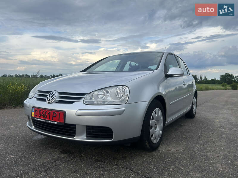 Хетчбек Volkswagen Golf 2006 в 