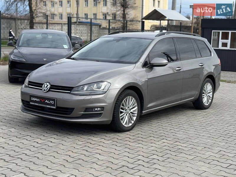 Универсал Volkswagen Golf 2015 в 