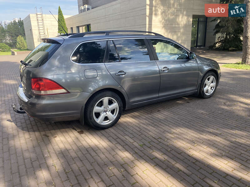 Универсал Volkswagen Golf 2008 в Киеве