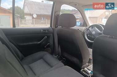 Універсал Volkswagen Golf 2003 в Рахові