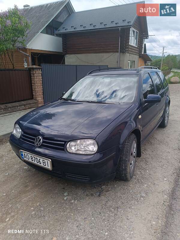 Универсал Volkswagen Golf 2003 в Рахове