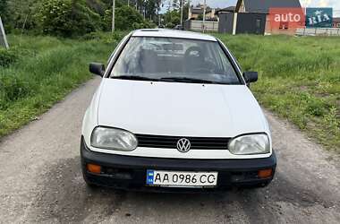 Хэтчбек Volkswagen Golf 1993 в 