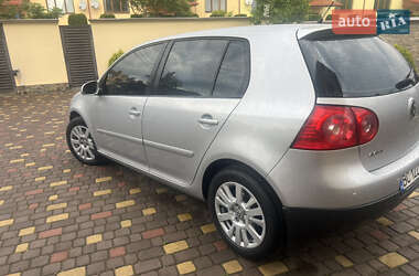 Хэтчбек Volkswagen Golf 2009 в 