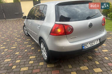 Хэтчбек Volkswagen Golf 2009 в 