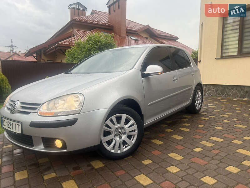 Хетчбек Volkswagen Golf 2009 в Львові