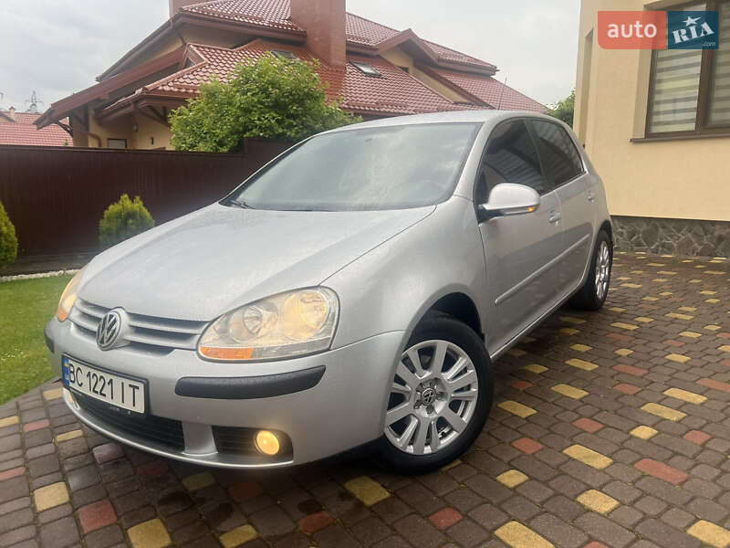 Хетчбек Volkswagen Golf 2009 в Львові