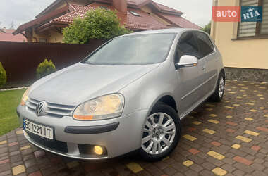 Хэтчбек Volkswagen Golf 2009 в 