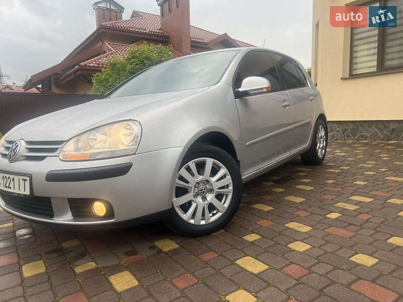 Хетчбек Volkswagen Golf 2009 в Львові