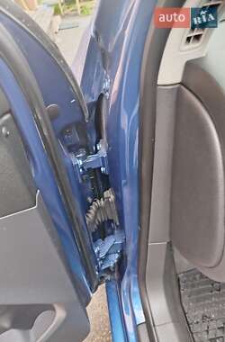 Хетчбек Volkswagen Golf 2005 в 