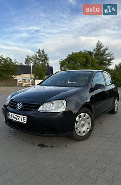 Хэтчбек Volkswagen Golf 2005 в Косове
