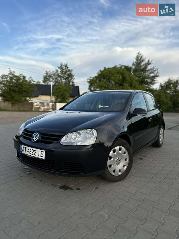 Хетчбек Volkswagen Golf 2005 в Косові