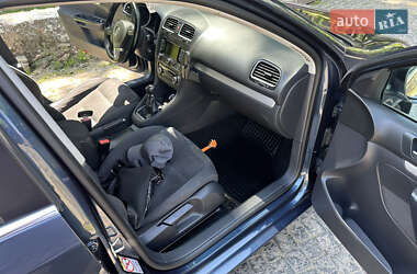 Универсал Volkswagen Golf 2010 в 