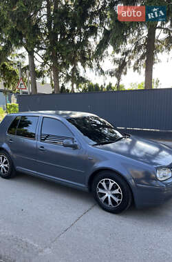 Хэтчбек Volkswagen Golf 1999 в 