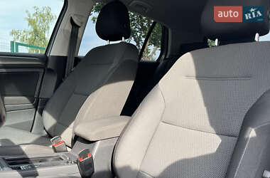 Хэтчбек Volkswagen Golf 2013 в 