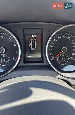 Хэтчбек Volkswagen Golf 2010 в 