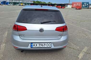 Хэтчбек Volkswagen Golf 2013 в 