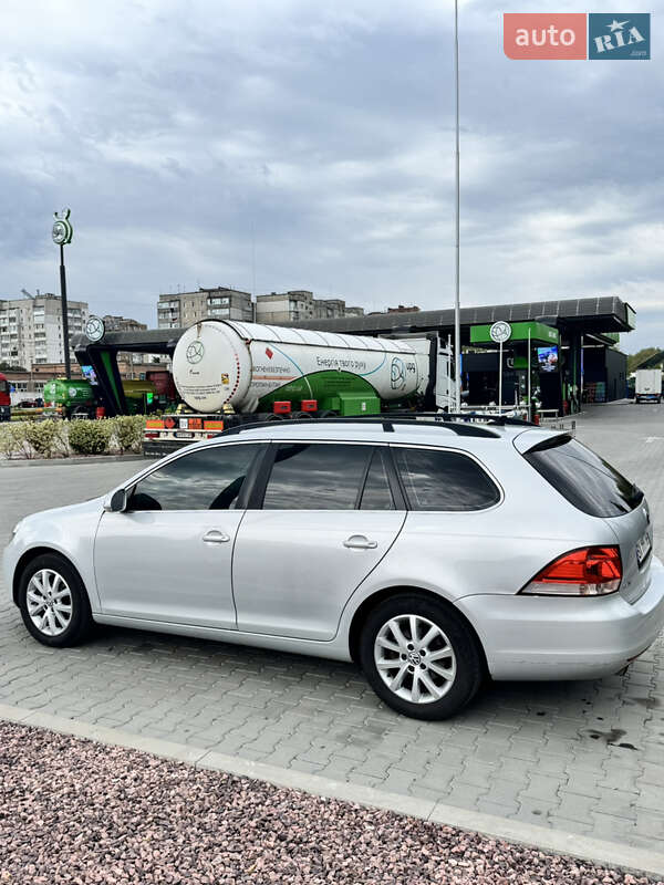 Універсал Volkswagen Golf 2013 в Хмельницькому