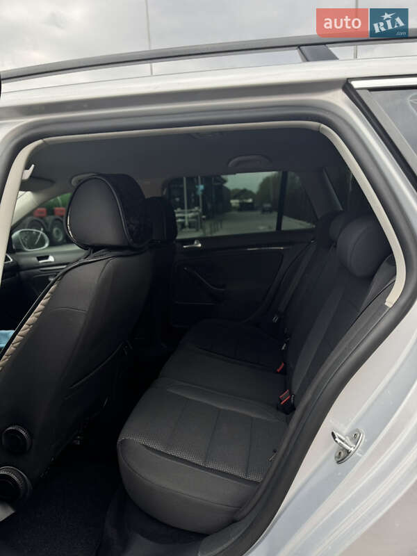 Універсал Volkswagen Golf 2013 в Хмельницькому