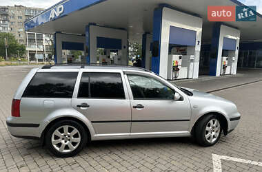 Універсал Volkswagen Golf 2001 в 