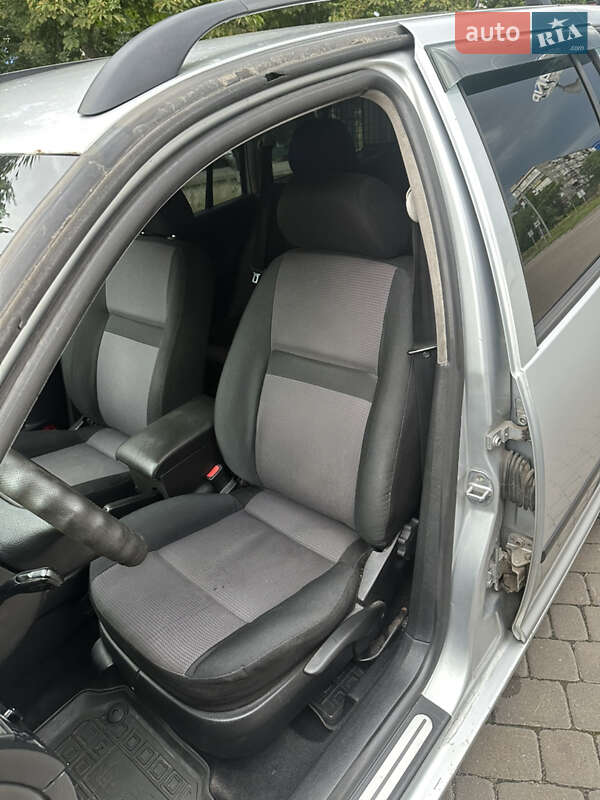 Универсал Volkswagen Golf 2001 в Киеве фото 13 Универсал Volkswagen Golf 2001 в Киеве