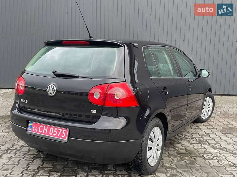 Хетчбек Volkswagen Golf 2008 в Івано-Франківську