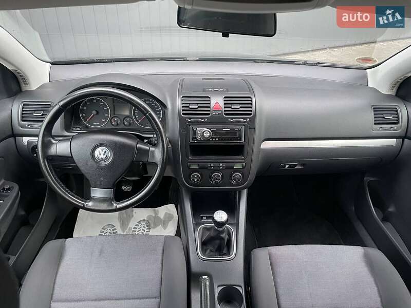 Хетчбек Volkswagen Golf 2008 в Івано-Франківську