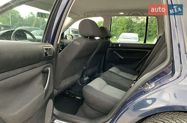 Универсал Volkswagen Golf 2005 в 