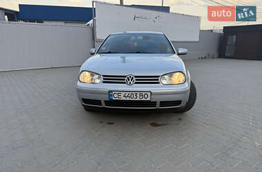 Хэтчбек Volkswagen Golf 2000 в Черновцах