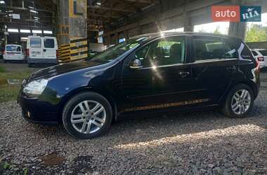 Хэтчбек Volkswagen Golf 2007 в Луцке