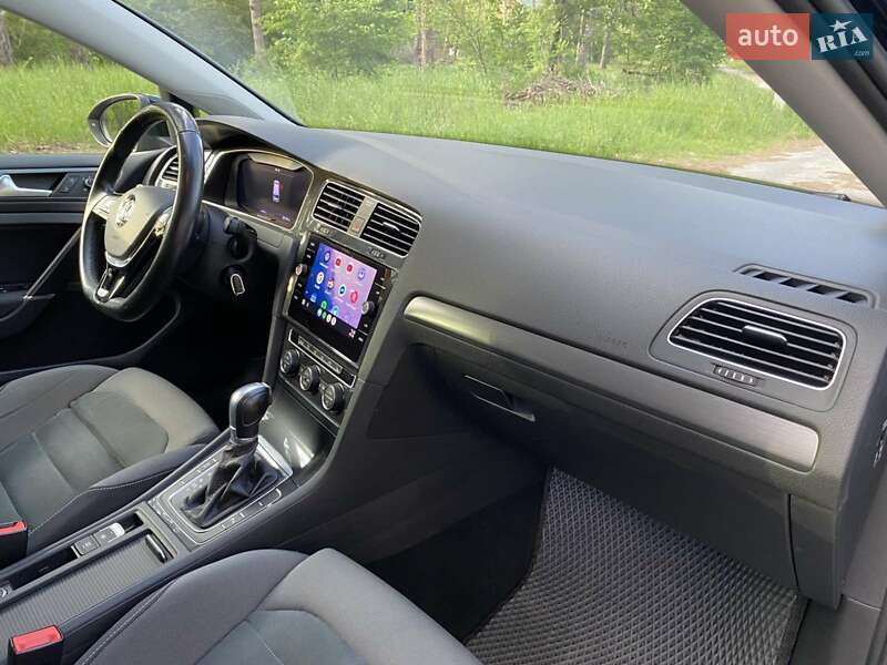 Універсал Volkswagen Golf 2018 в Черкасах