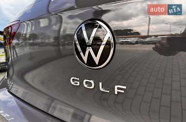 Хетчбек Volkswagen Golf 2022 в 