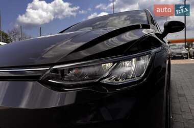 Хетчбек Volkswagen Golf 2022 в 