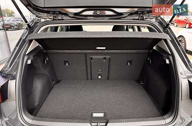 Хетчбек Volkswagen Golf 2022 в 